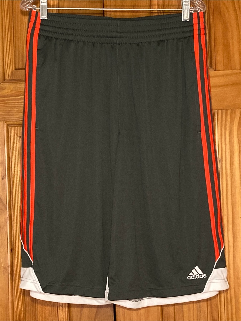 NWOT adidas Climalite Basketball Athletic Shorts Long Gray Red Men's M Medium